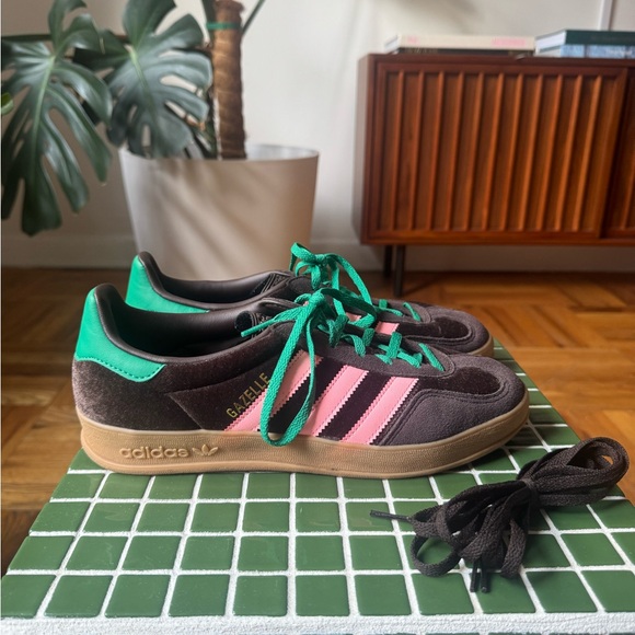 Adidas Gazelle Sneakers in Greenwood and Pink - Picture 3 of 4